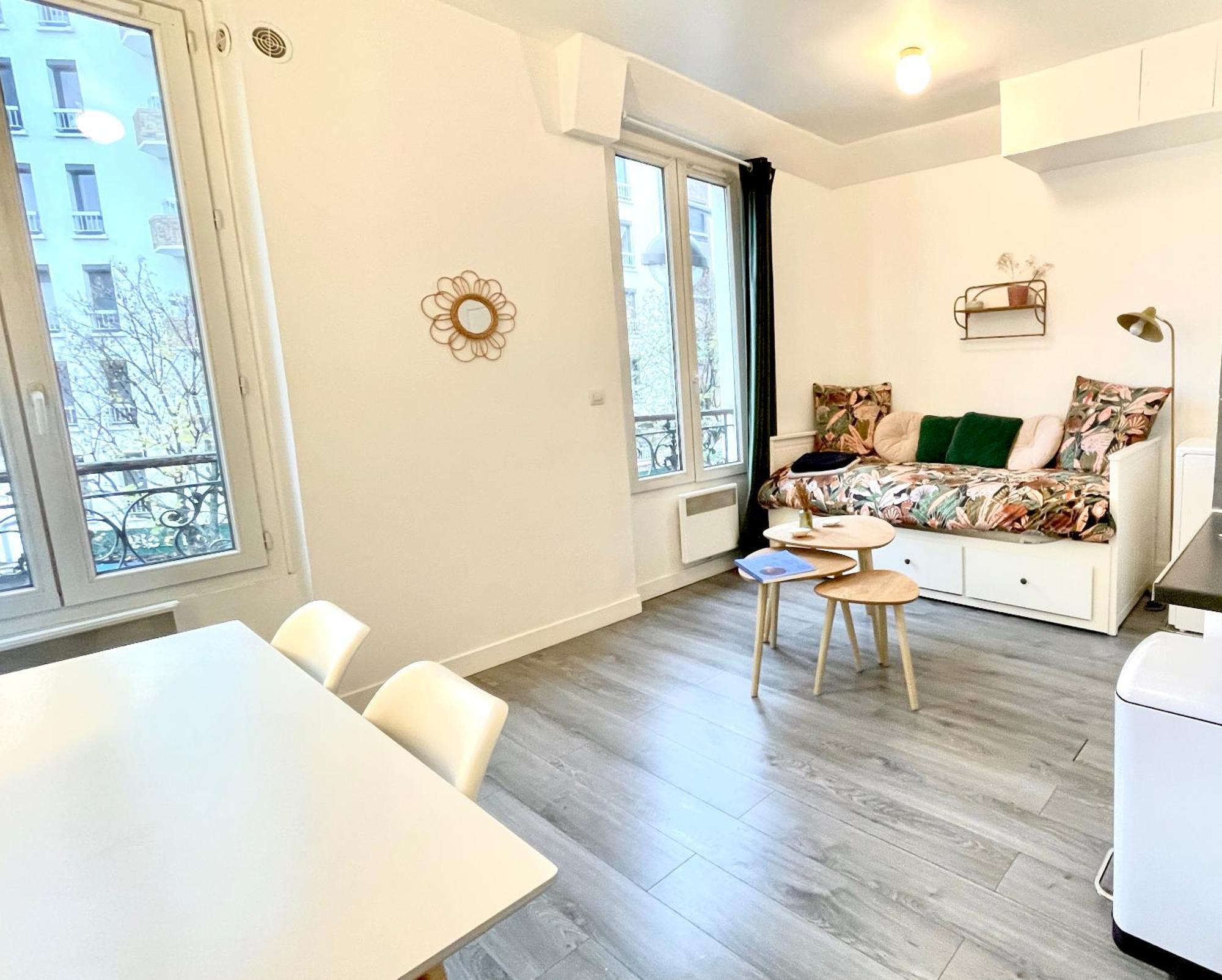 Charming Bright Sunny Studio Near Canal St Martin París Exterior foto